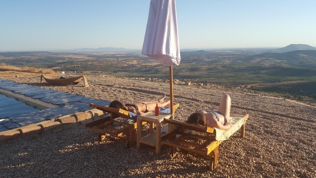 La Brizna Guest House Canamero ภายนอก รูปภาพ